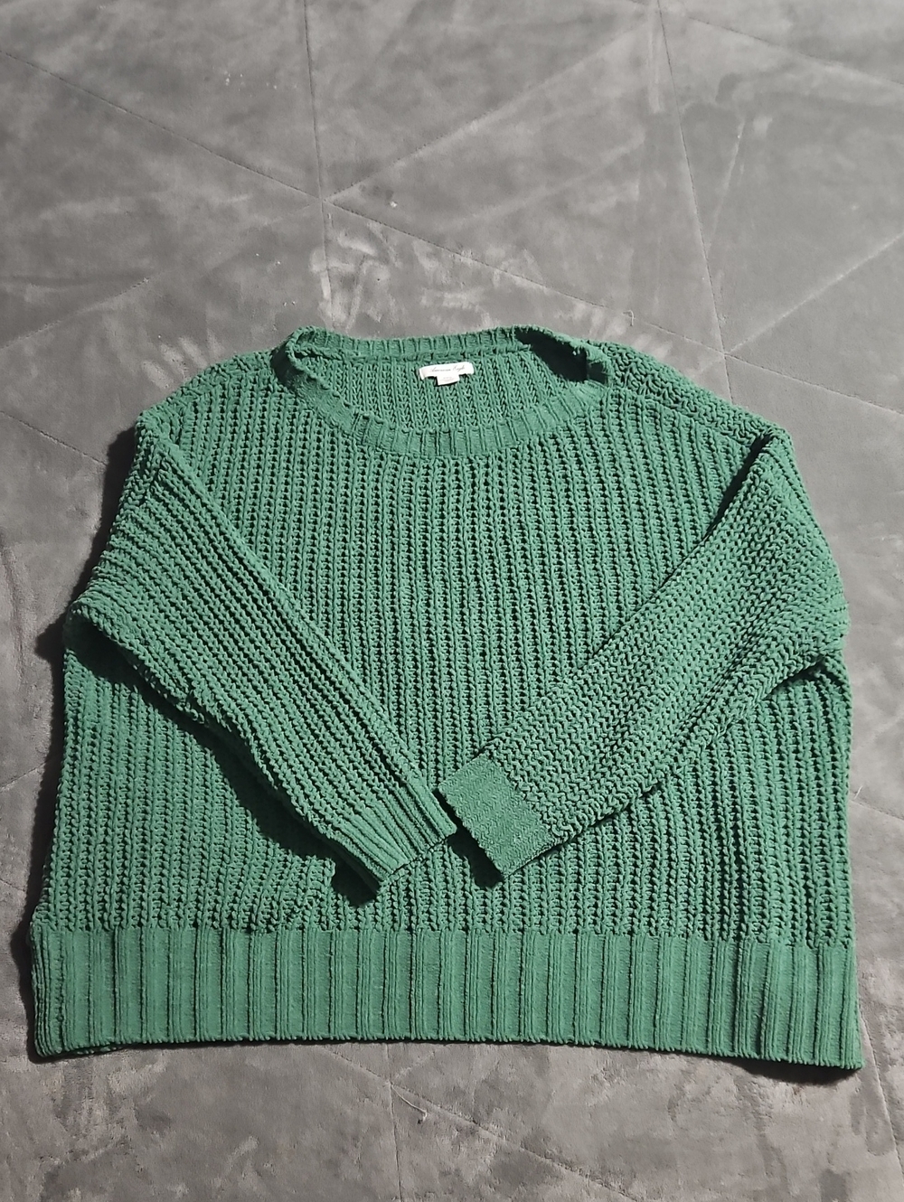 AMERICAN EAGLE SWEATER